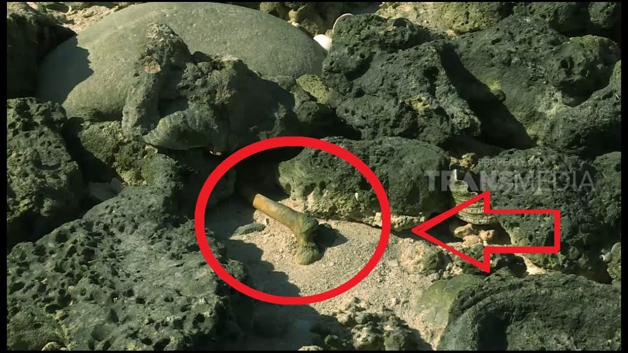 MISTERI PULAU MAKAM MANIMBORA, KALIMANTAN TIMUR