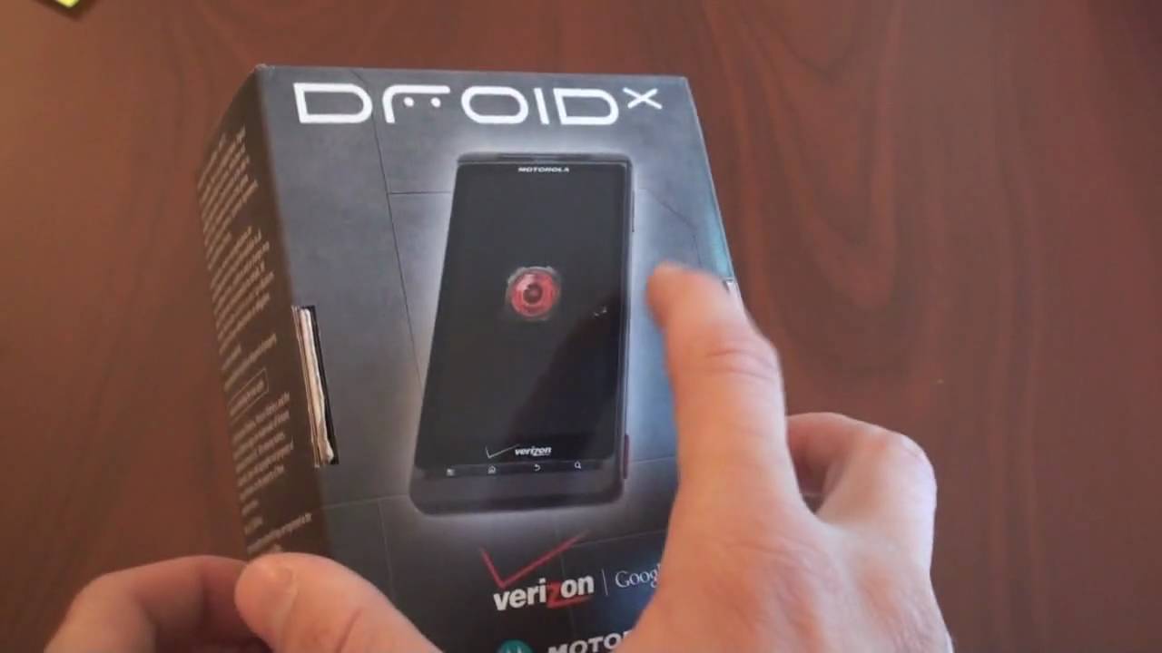 Motorola Droid X Unboxing | Pocketnow