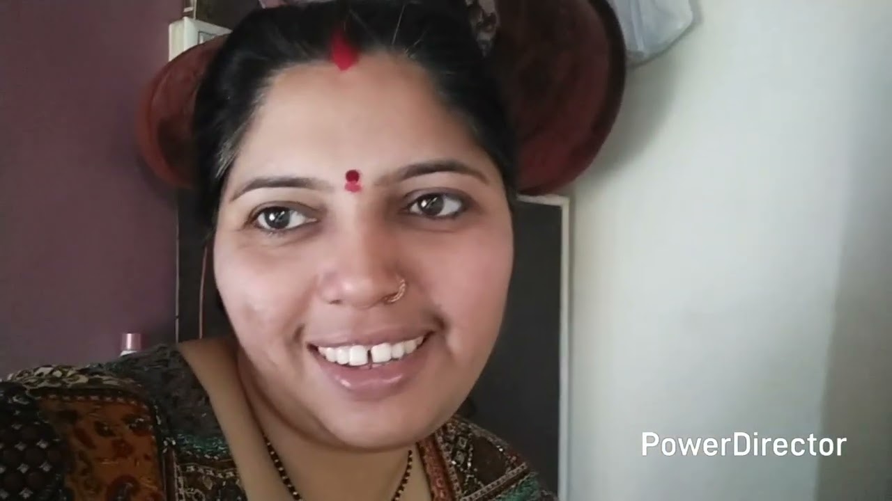 मेरे पेट में चूहे दौड़ रहे हैं और मुझे लगी है जोरों की 