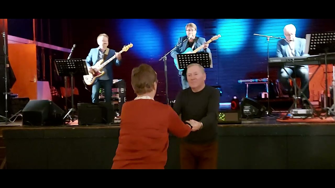 Jeg lever min drøm med Axsang på Modum Swing-klubb Dansnytt Vigdis Øie