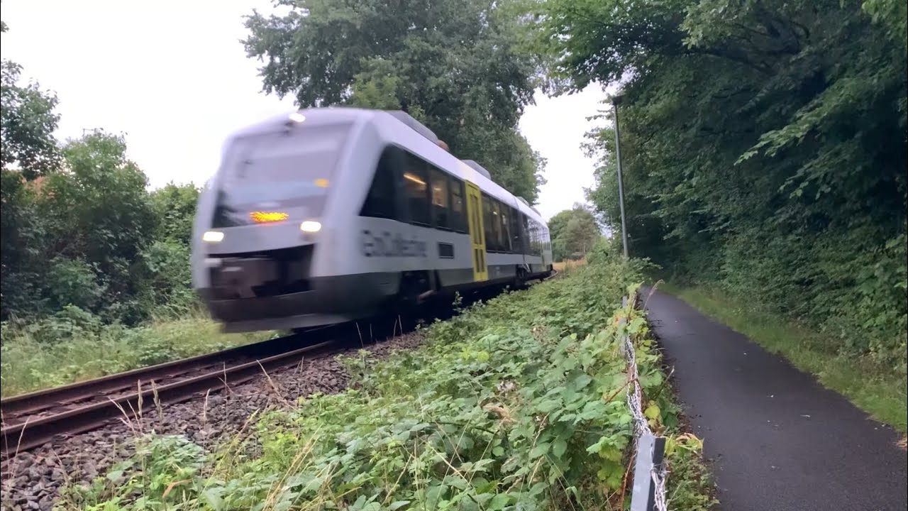 To LINT-41 sæt passerer udenfor Viborg. | 05/07 25.