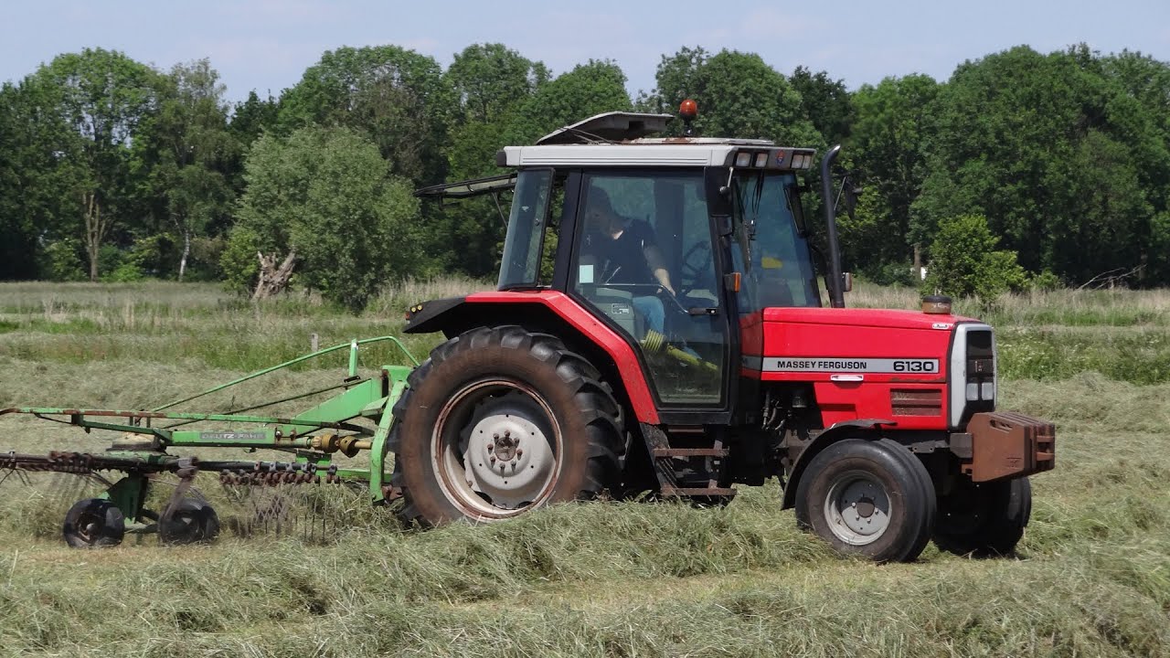 Massey Ferguson 6130 | Gras harken | Raking | Deutz hark | Elburg | NL | 2015.