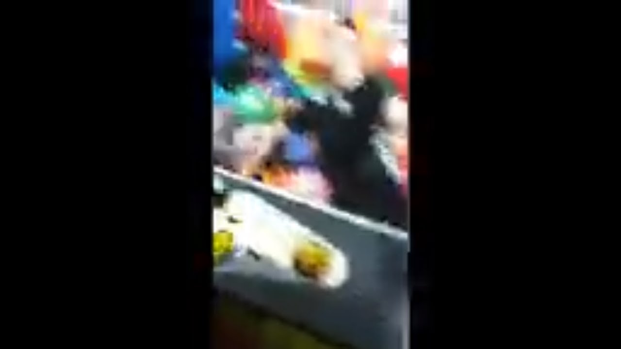 I broke the giant claw machine.