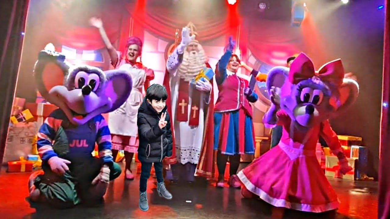 Bij de Grote Sinterklaas show in de Julianatoren🎁🎀