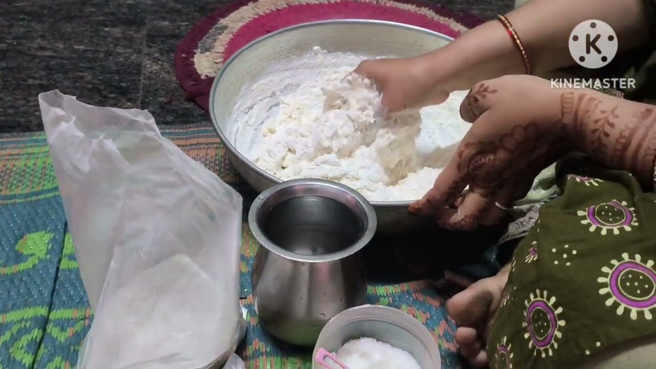 #dailyvlog #minivlog #momos # school ki party 🥳🥳#. Super testy #minivlog # vlog #lvlogs 