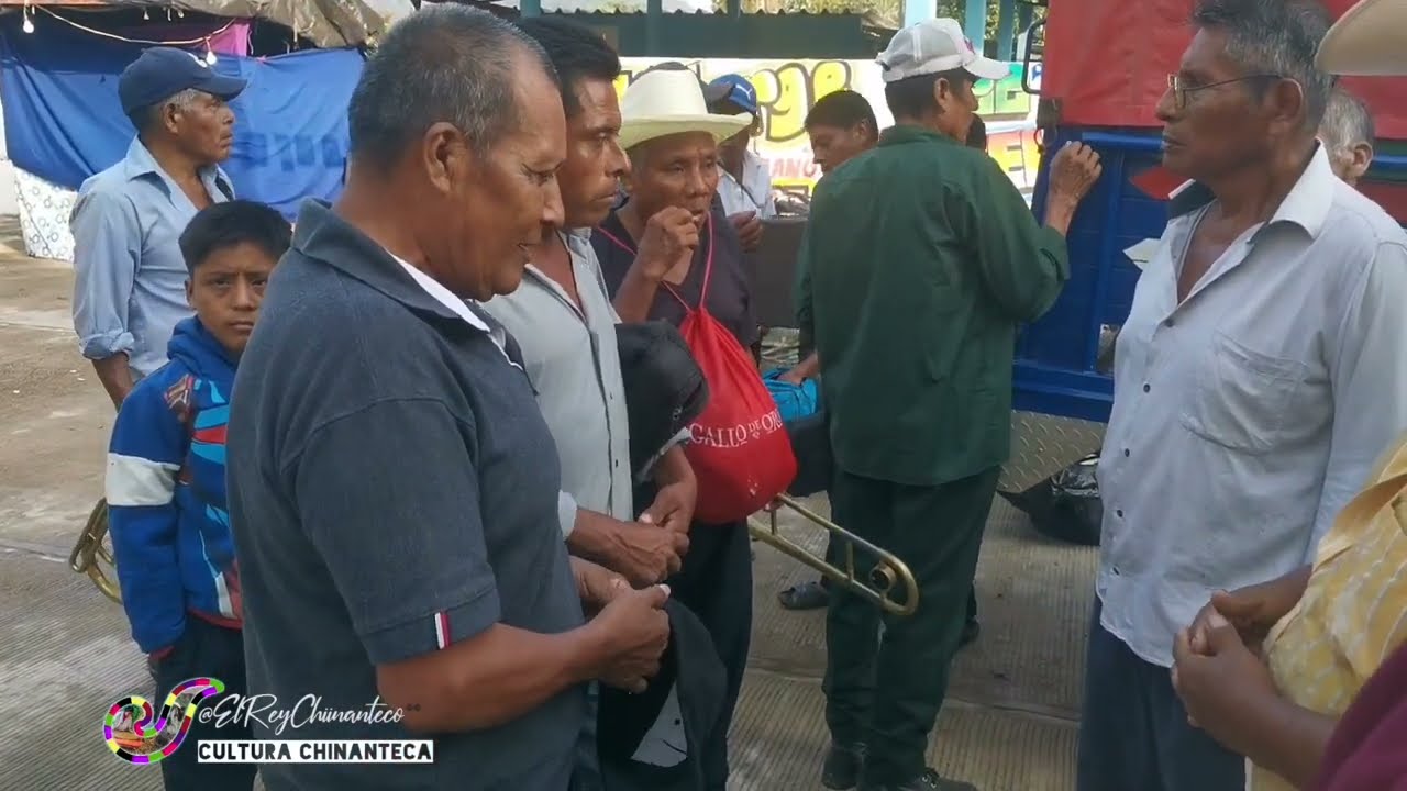 Tradiciones de Monte Negro, Lalana, Oaxaca, recibiendo a la banda Filarmónica en la fiesta patronal