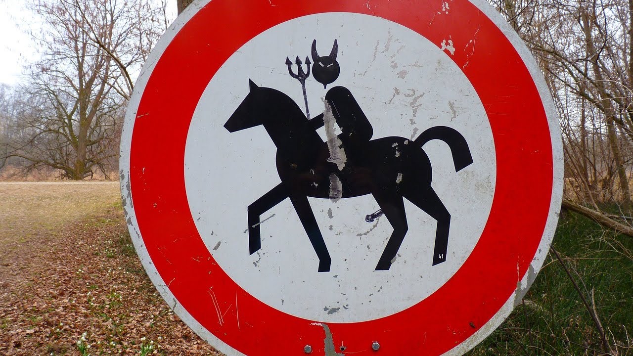 Funny Traffic Signs, Amazing Photographs