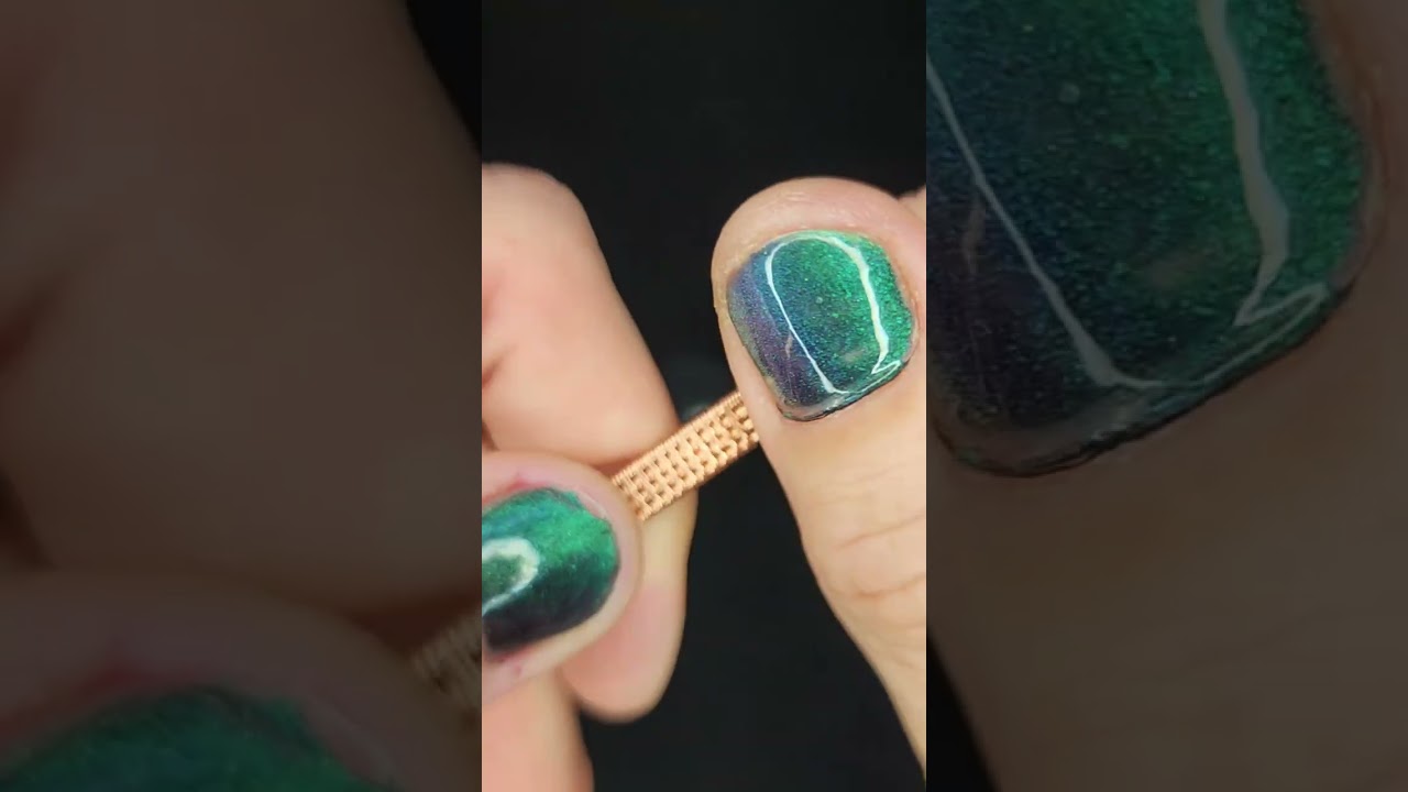 Beginner friendly wireweaving pendant tutorial, round wires only, undrilled cabochons.