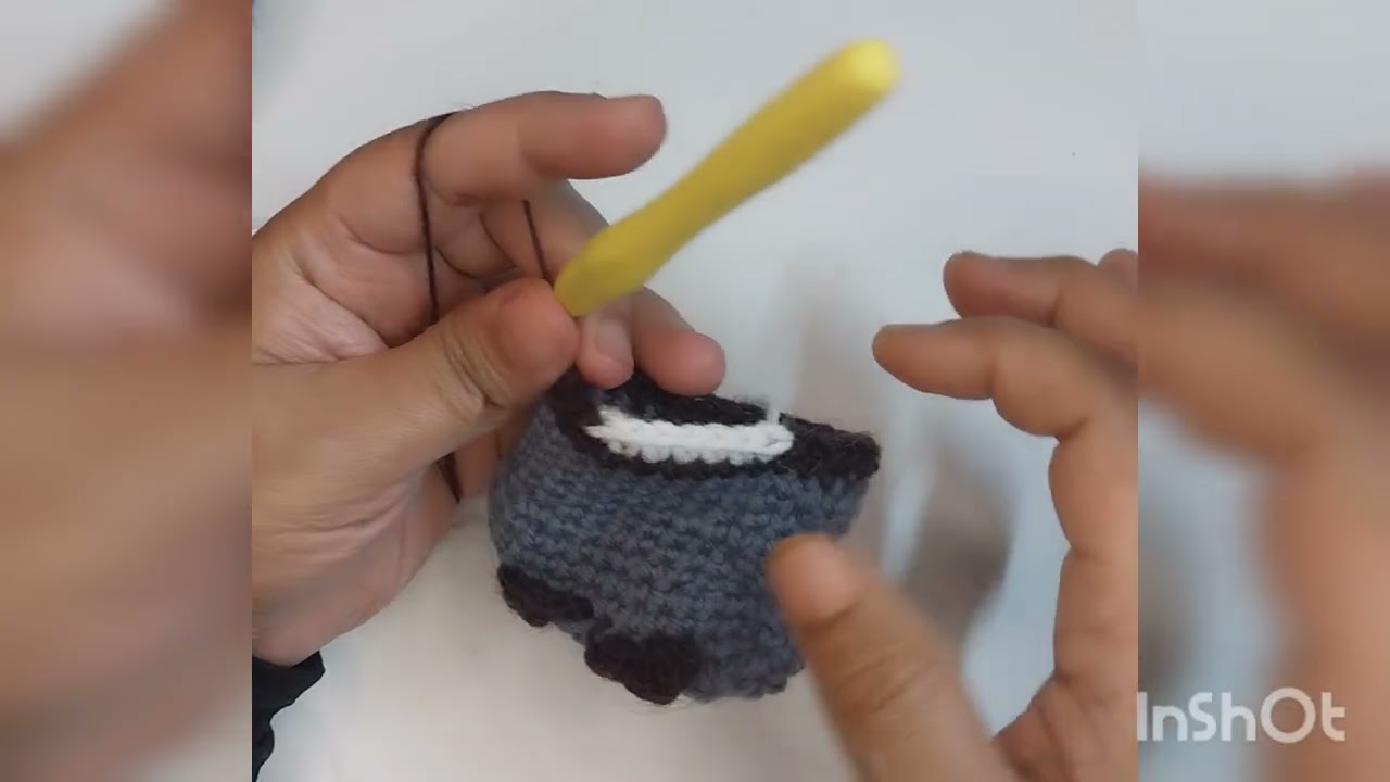 Crochet airpod cover #crochet#crochet #diynstitch #crochetprojects #diy 
