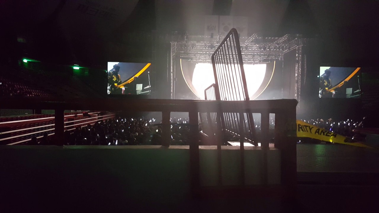 해바라기도 가끔 목이아프죠