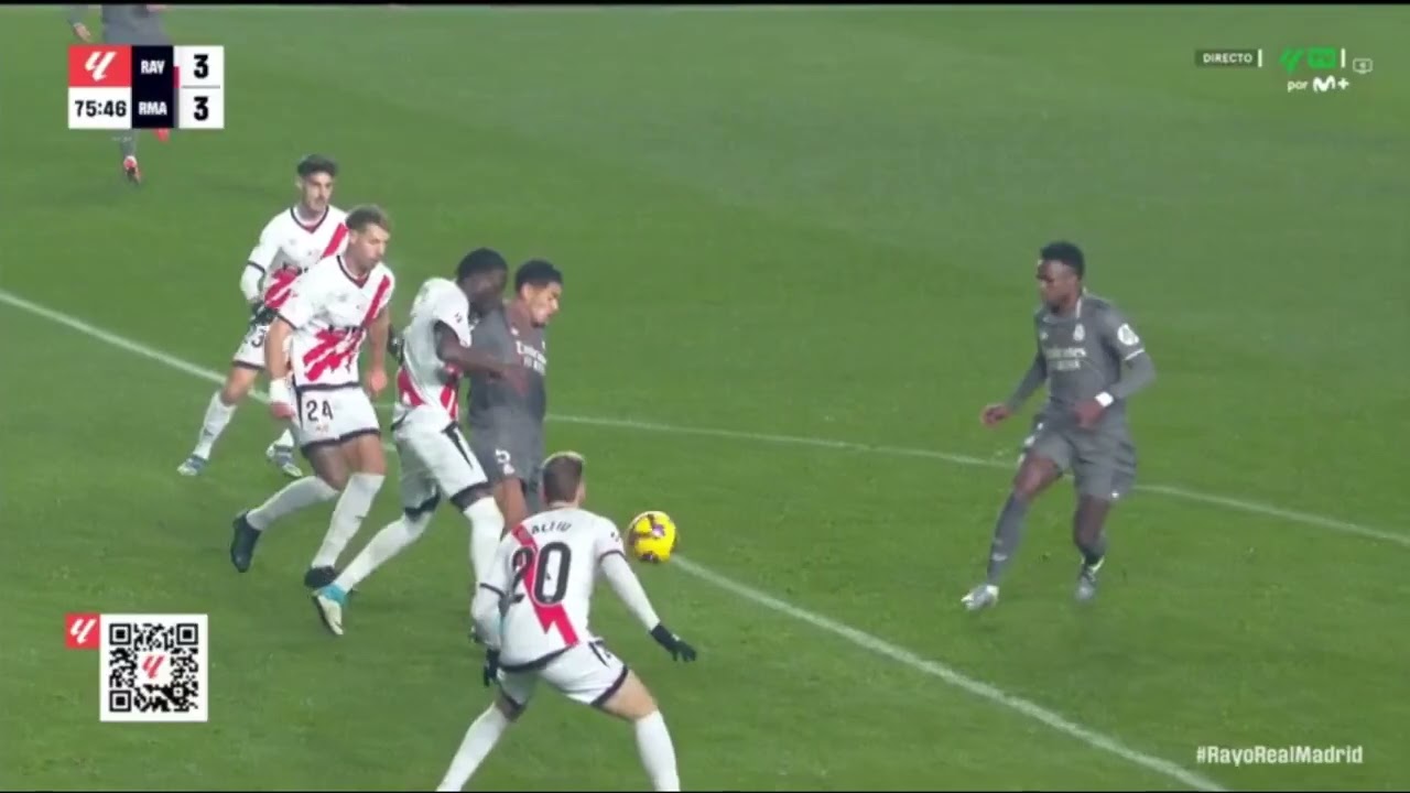 CARLOS MART&Iacute;NEZ Y AXEL TORRES SE CALLAN COMO P**AS EN MOVISTAR AL VER EL PENALTY CLAR&Iacute;SIMO A VINI JR