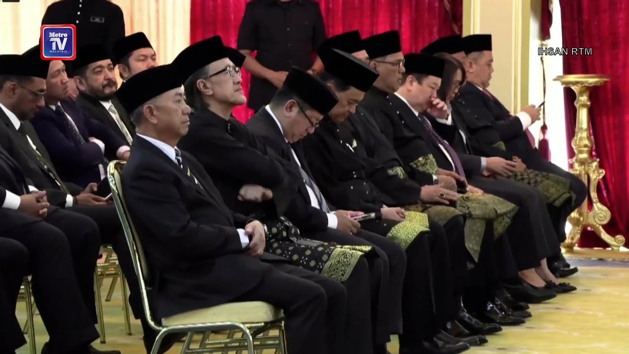 Jemaah Menteri Sabah angkat sumpah - 7 ADUN GRS, masing-masing seorang UPKO, BN, PH