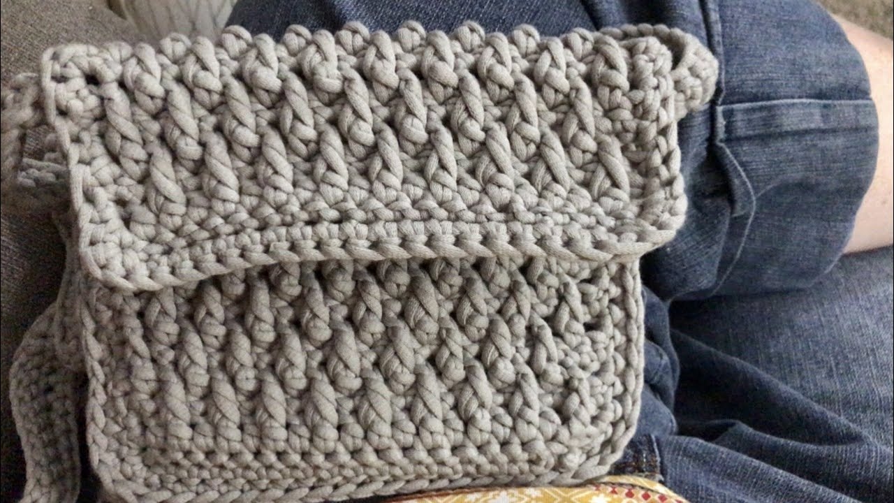 Bernat Maker Home Dec Yarn, 8.8oz, Guage 5 Bulky Chunky, Clay Amazon Review
