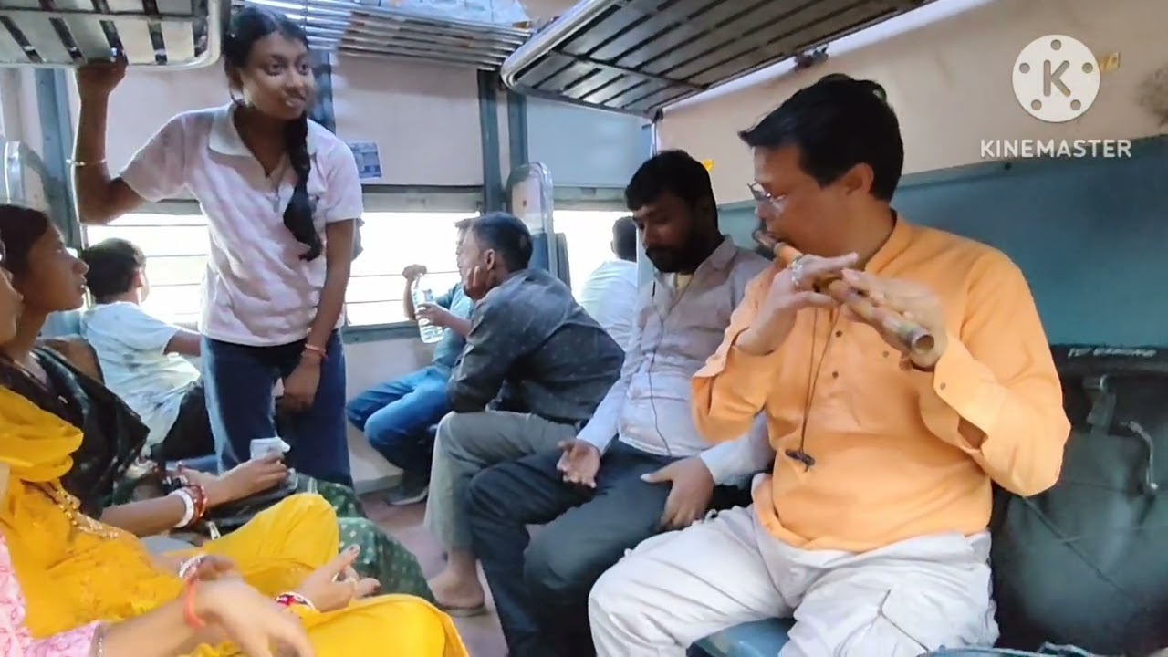 Flute play in the train || public reaction || flute play in the train journey ||