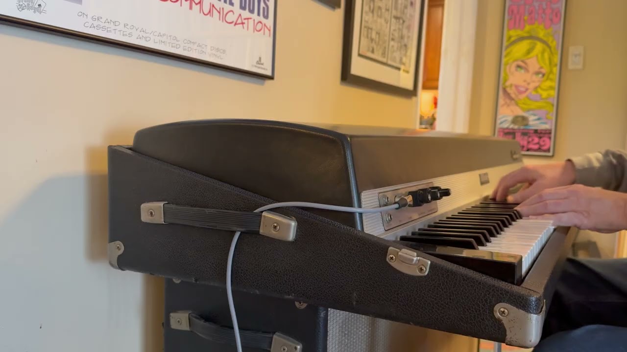 1976 Fender Rhodes Suitcase 88 (Ken Rich Rebuild)