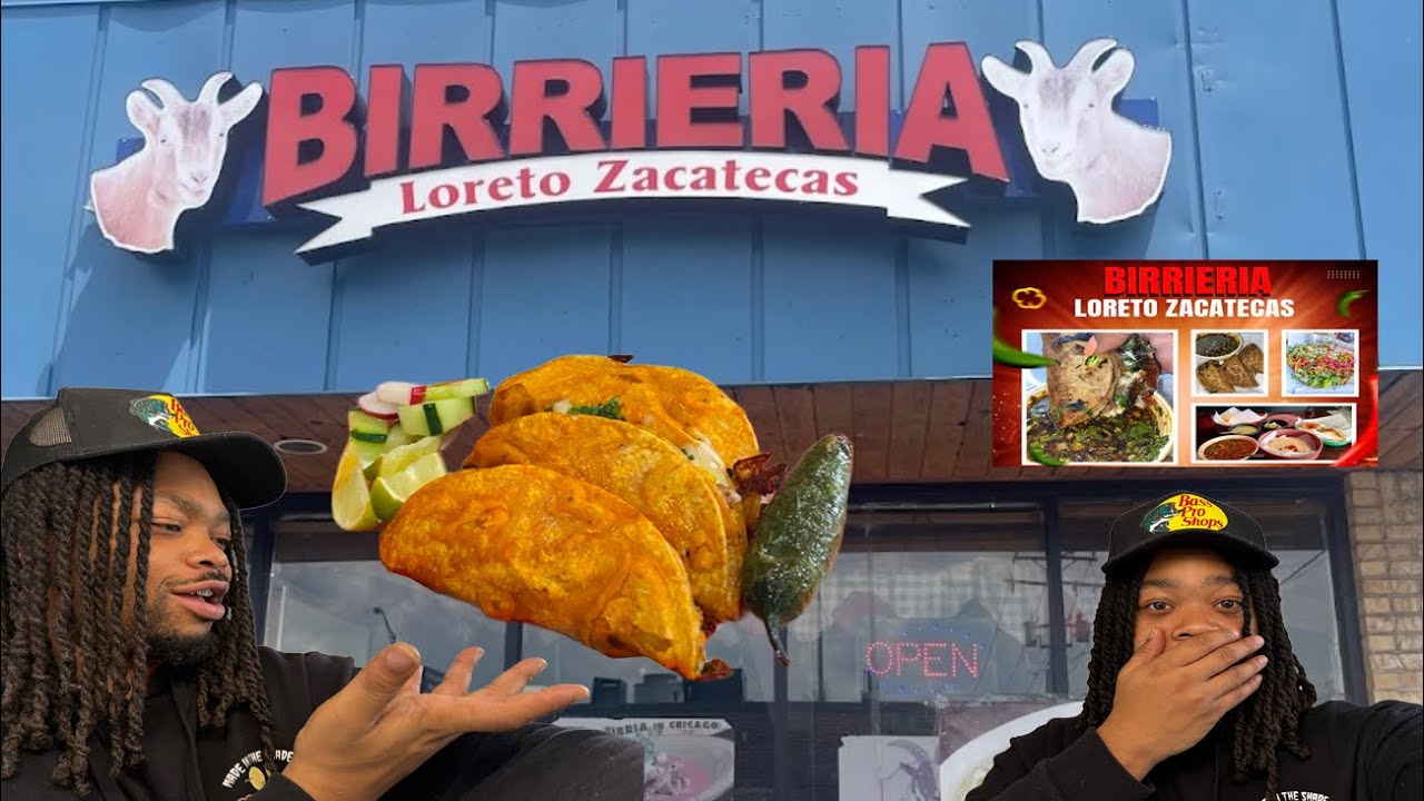 Пробую тако из Birrieria Loreto.