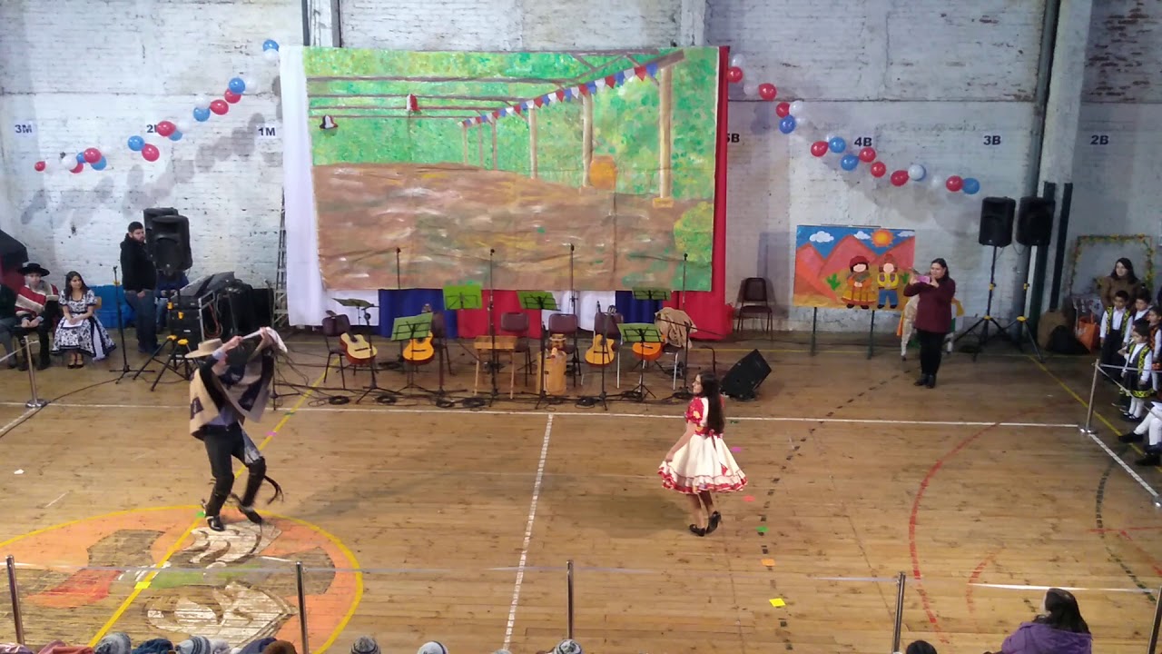 Cueca inicial - Claudio Aguilera y Fiona Boyardi
