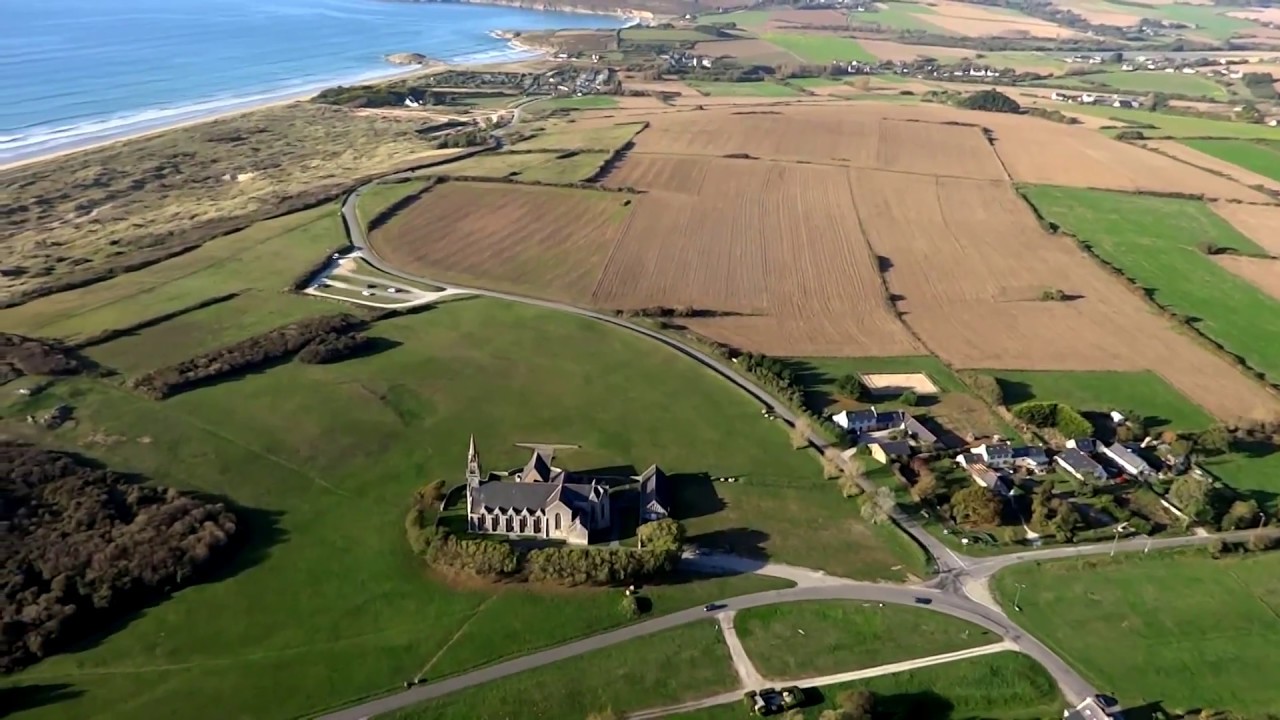 Sainte-Anne-La-Palud et Plonévez-Porzay vus du ciel