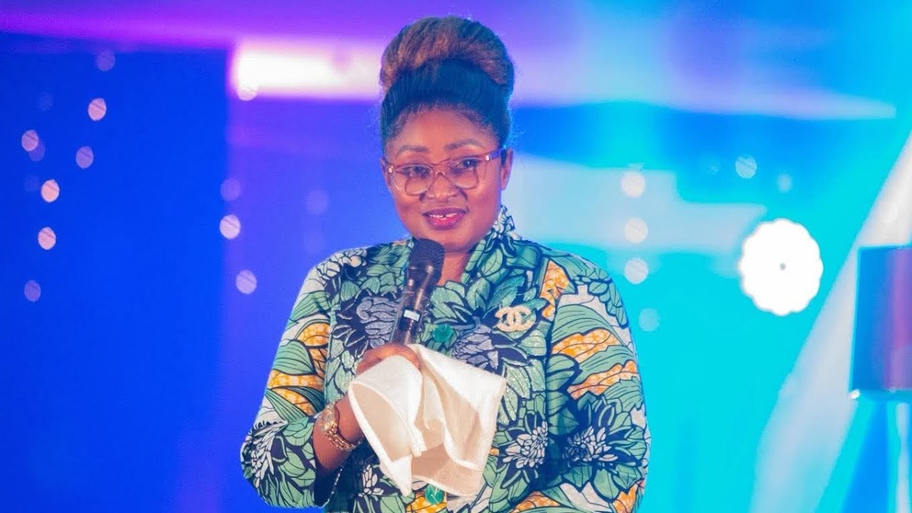 Pers&eacute;v&egrave;re encore, ne te fatigue pas | Pasteur Jo&euml;lle Kabasele 