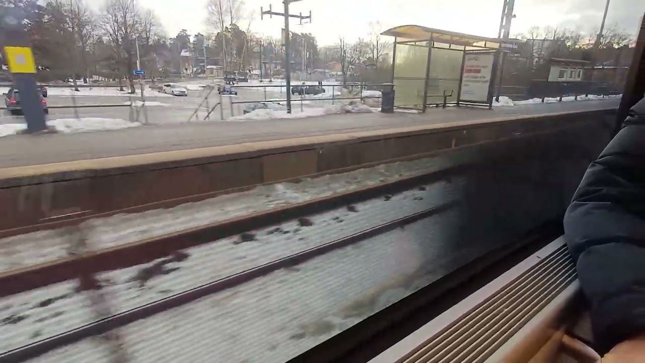  train (Tåg)  ROSLAGSBANAN  Stockholm östra to Tibble 