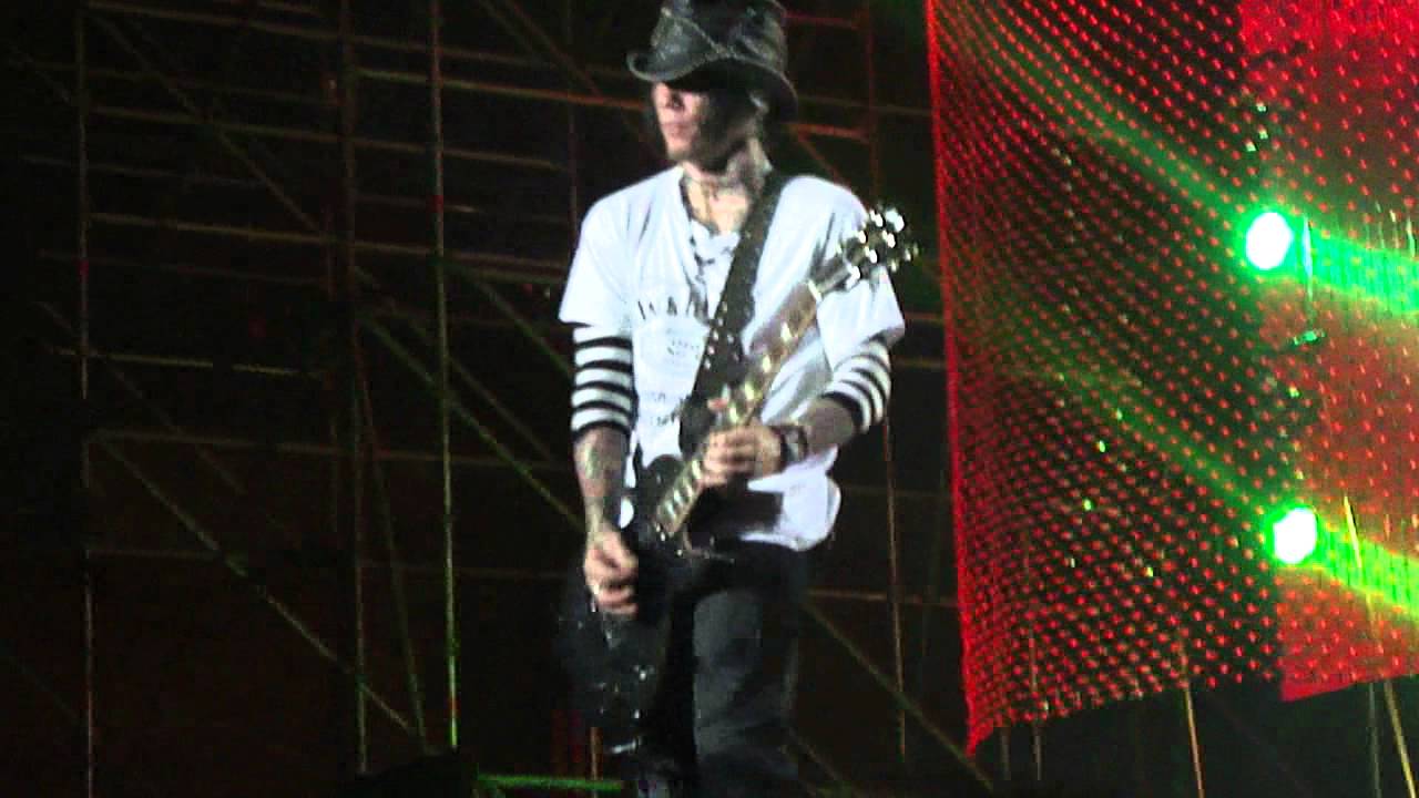 Guns N' Roses - DJ Ashba Solo 'My Love' (Rosario, Argentina 10.10.2011)