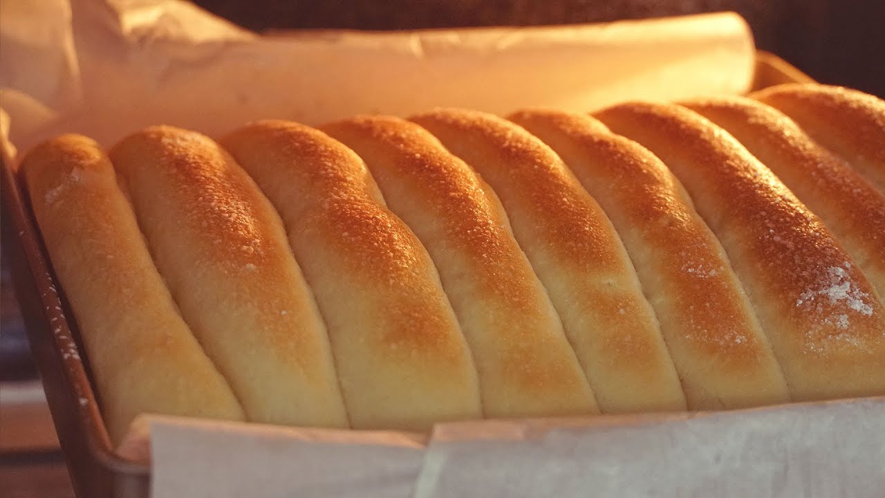 Windsor Bread | 像云朵一样柔软的酸奶麵包 | 无需机器 | 面包食谱 | DawnKee Cooking