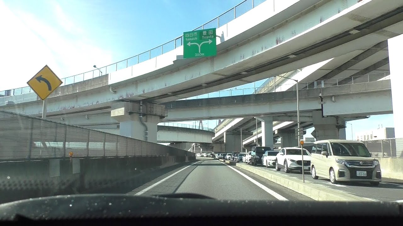 対向車線は大渋滞　ジャパンモビリティショー名古屋 の会場である ポートメッセなごや から E1A伊勢湾岸道まで　　4倍速