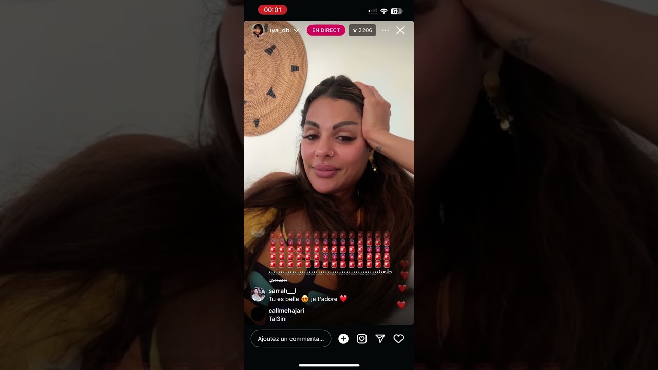 الراقصة مايا تهاجم سكينة بنجلون المعروفة بقضية طلاقها و الگيفواي