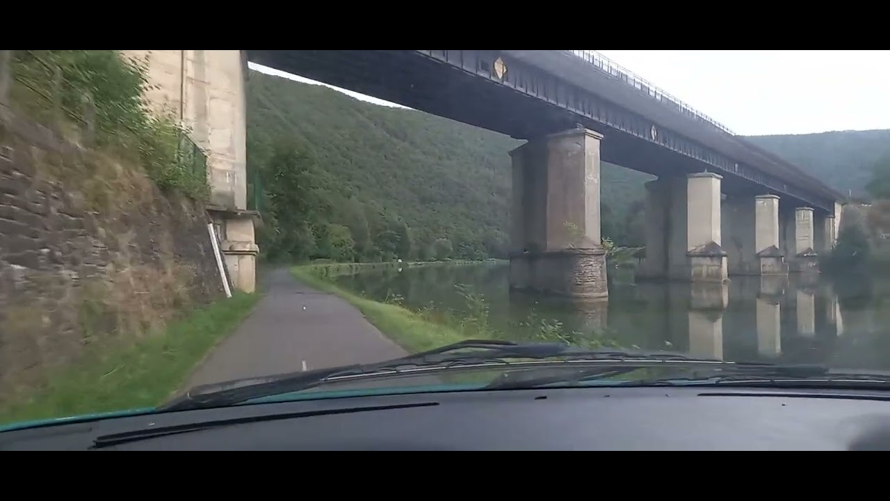p&ecirc;che sur la rivi&egrave;re meuse Ardennes