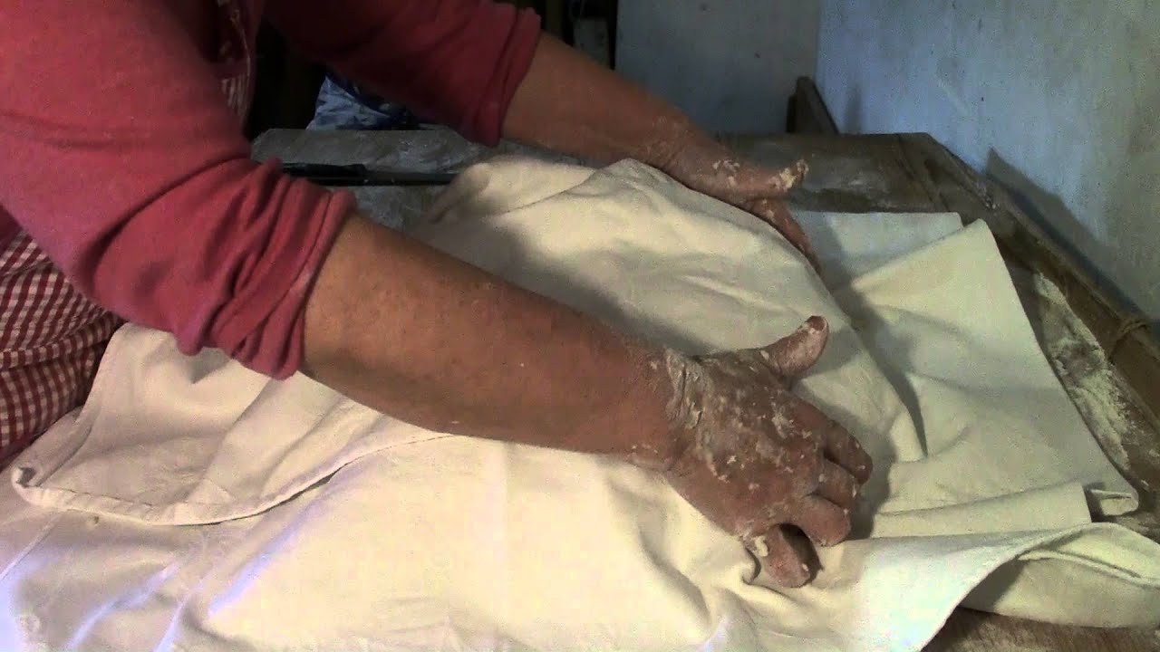 video ricetta Pane e focaccia con lievito madre-fatto a mano con forno a legna- nonna Esterina