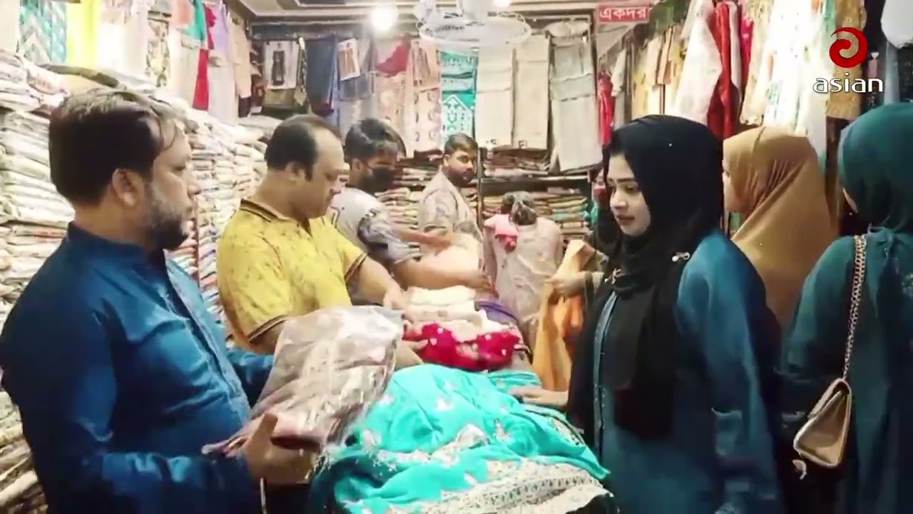 কুমিল্লায় ঈদকে কেন্দ্র করে বিপনি বিতান গুলোতে ক্রেতাদের উপস্থিতি চোখে পড়ার মতো | Asian TV