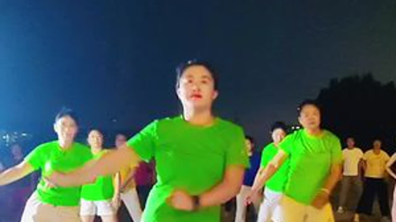 每天坚持练肩颈腰背手脚都舒服#正能量有氧健身操 #全民健身运动 #零基础教学 #好身材练起来
