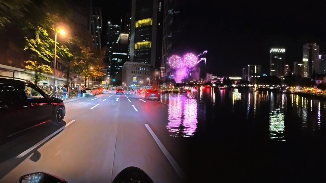 Frankfurt Night Ride 🌃 ZX4RR | Pure Sound + Museumsuferfest Fireworks 🎆