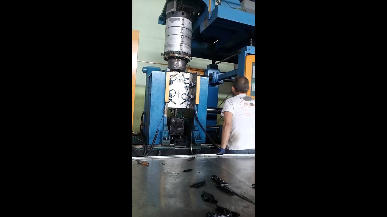 Fg plastik  25 lt bidon üretimi..