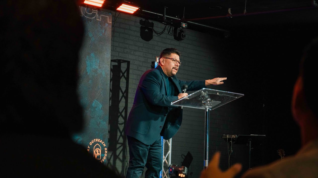 En Rumbo / In Route - P. Eddie Ramirez - Victory Outreach Brooklyn