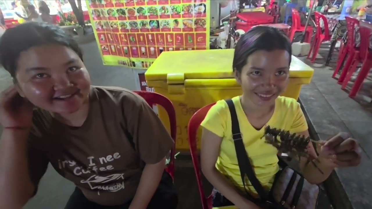 🇰🇭 Riverside Night Market in siemreap Cambodia