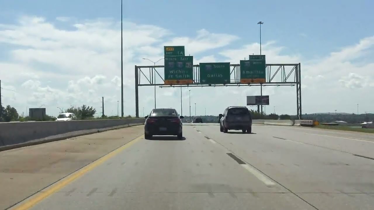 Centennial Expressway (Interstate 235) southbound