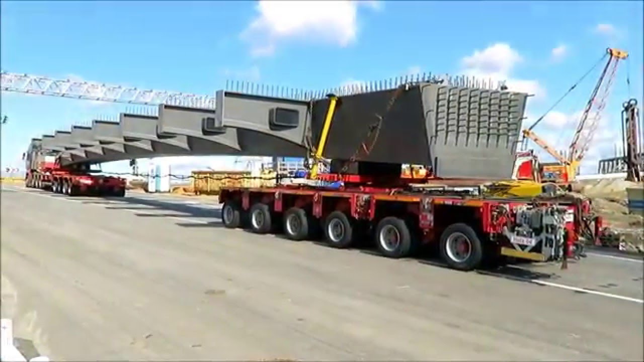 Soeren66  Mobilkran TEREX AC 500-2 beim Einbau von 90t Brückenbinder, Teil 2