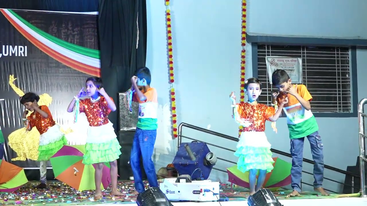 Phir bhi dil hai hindustani dance performance by students of class 2nd... #hindustani 