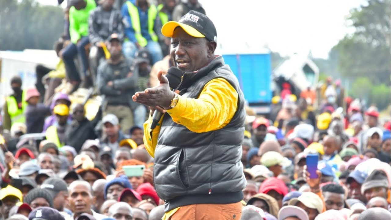 'MIMI SI UHURU KENYATTA,UKILETA FUJO UTAONA!' DP RUTO WARNS RAILA!!
