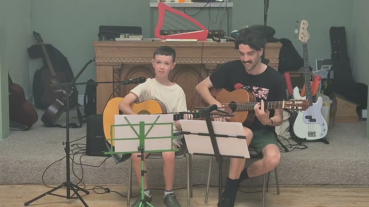 Elliot sings 