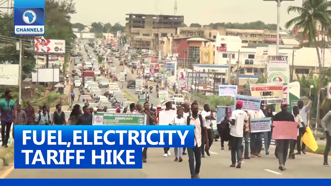 Students Protest Against Price Increase
