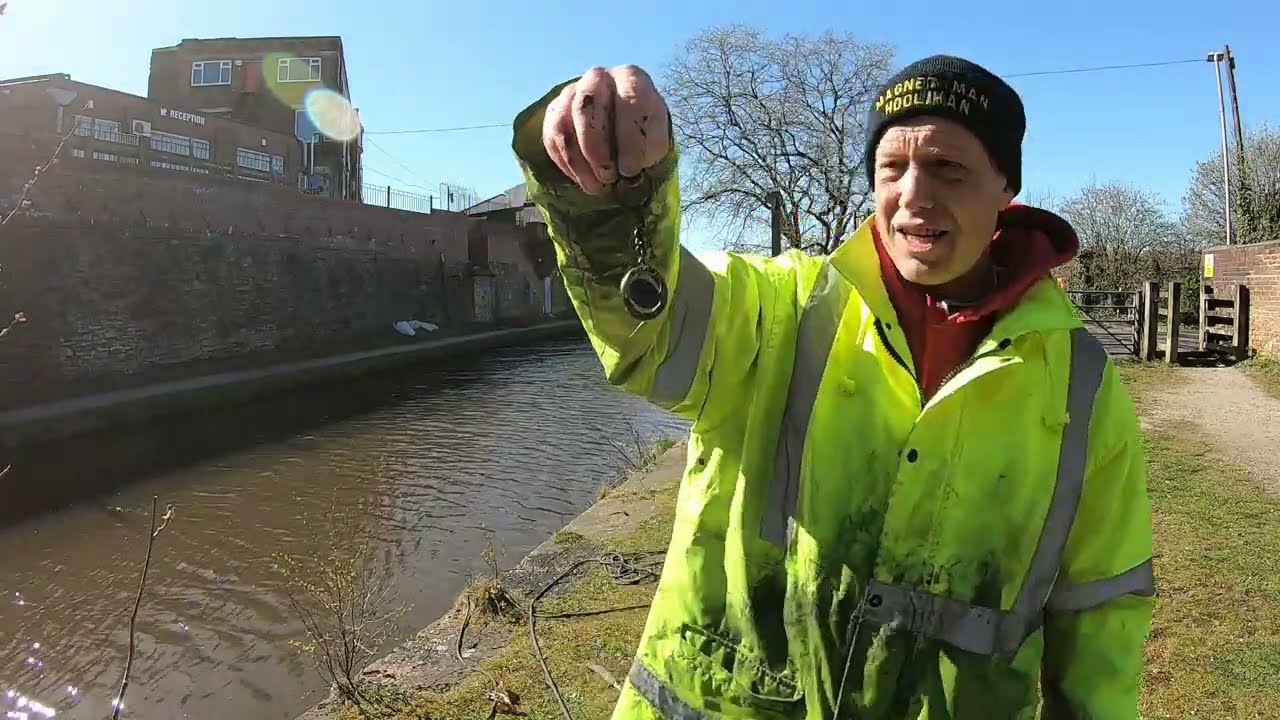 peak forest canal hyde 5th april 2021