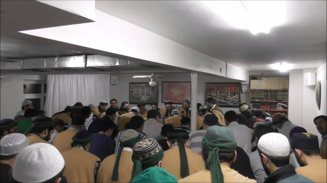Muhammedin Saçları Nur Gibi Aşık Olan Rüyasında Görmeli