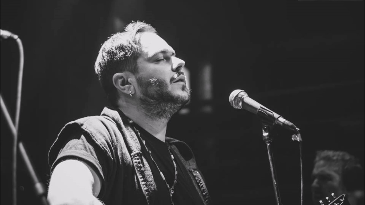 Τη μοναξιά δικάσανε - Αργύρης Λούλατζης