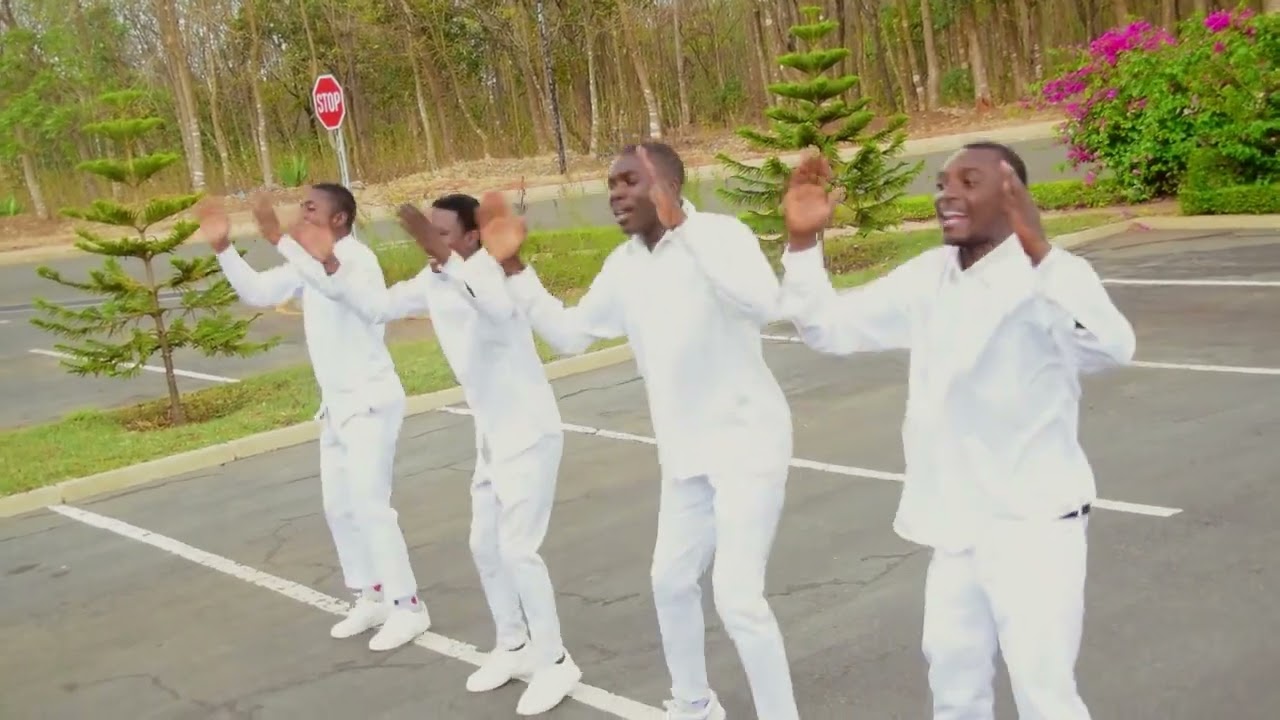 MUSANDIPITILIRE---KACHERE TILIPAULENDO CHOIR