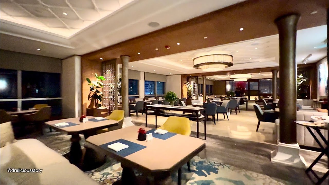 Keraton at The Plaza Hotel Walking Tour Review @ Plaza Indonesia Shopping Mall Central Jakarta