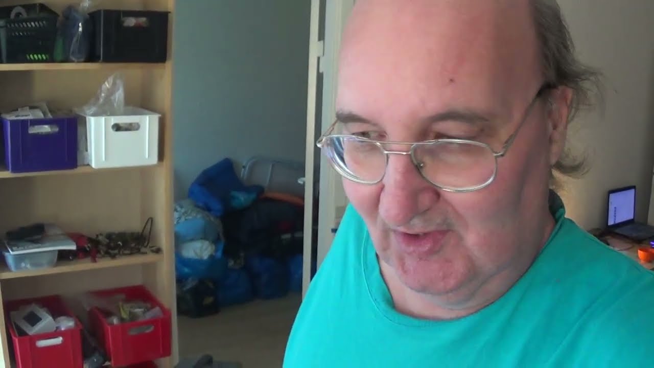 MongoTV_17336 -Spiser PITA Med KEBAB-Spiller Computerspil HYPERMARKET Simulator Fredag Aften-Del 30