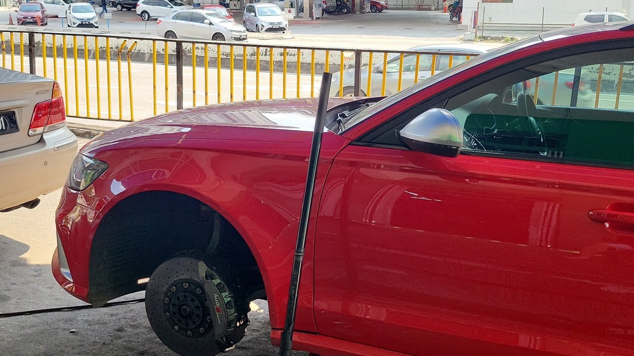 Just replaced my RS6's  Pirelli PZeros with Pirelli PZeros to attend Evoclub's Southern Siege
