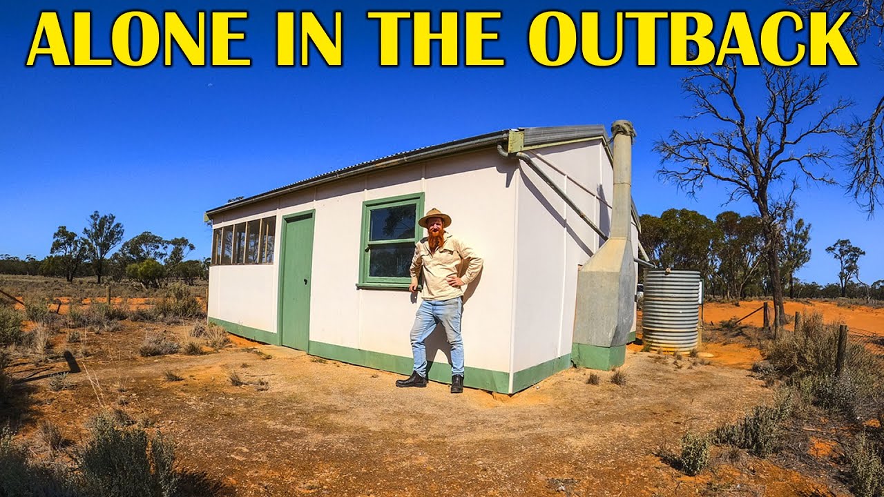 SOLO Camping in the Australian OUTBACK / Shelter in a Historic Hut